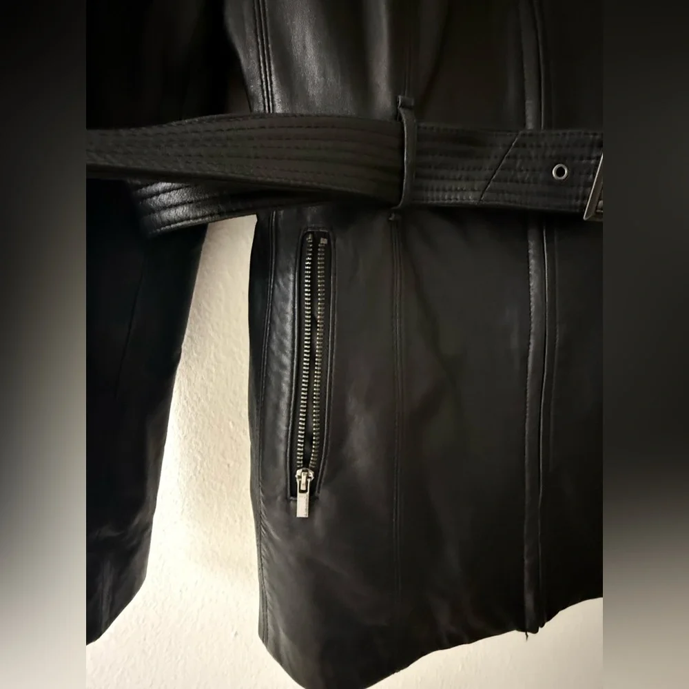 Wilson’s Black Leather Belted Jacket - Size M - Picture 9 of 16